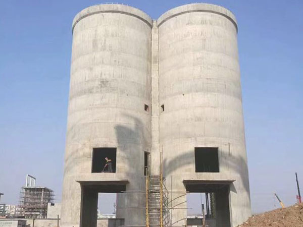 煙囪新建